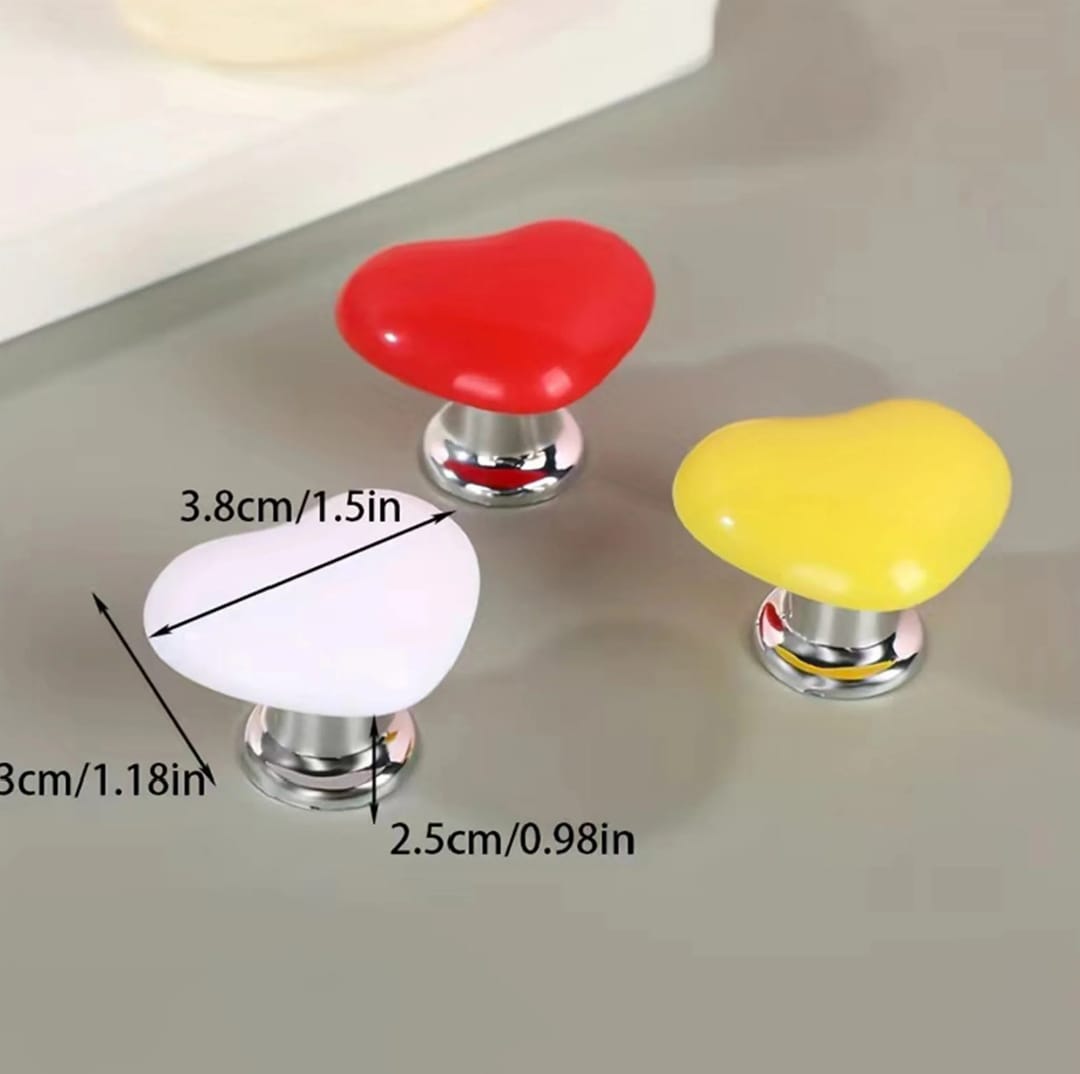 TWO PIECES TOILET PUSHER BUTTON LOVE HEART SHAPED ACCESORIES LONG NAIL SHAPE UNIVERSAL FLUSHING SWITCH TOILET BUTTON