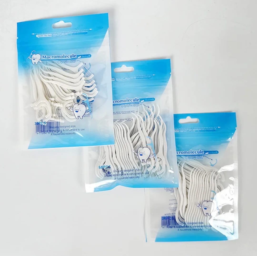 50 PCS HIGH QUALITY STERILE DOUBLE SIDED BAMBOO FLOSS TOOTHPICKS WITH MINT FLAVOUR.ECO FRIENDLY DENTAL FLOSS FOR DAILY USE