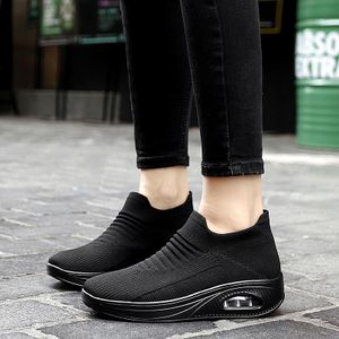 latest ladies Flyknit breathable walking sneaker shoe
