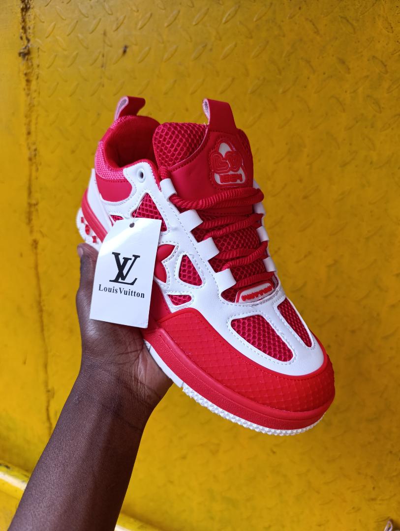 trending🔥🔥 louis Vuitton lv sneaker shoe