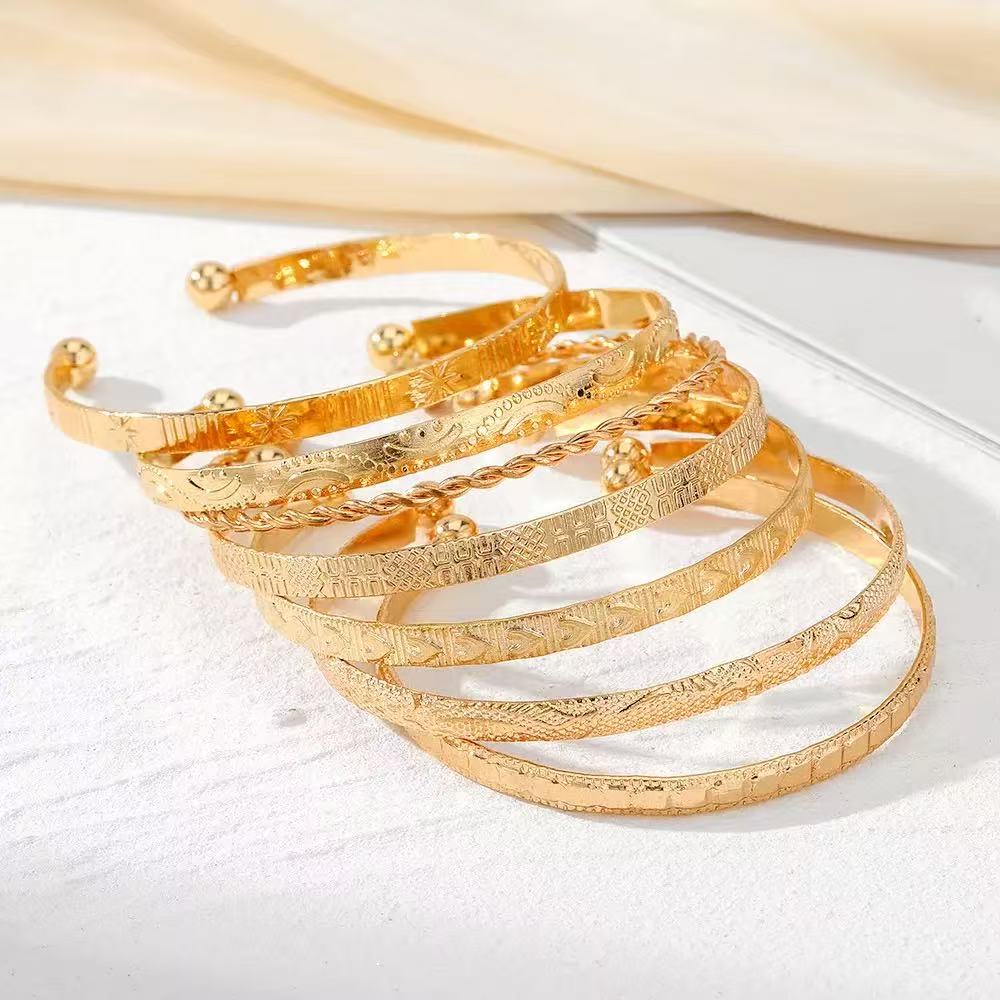 New chain bracelet  geometric open bangle  jewelry set  fashion jewelry gift  shiny bangle  heart print bangle