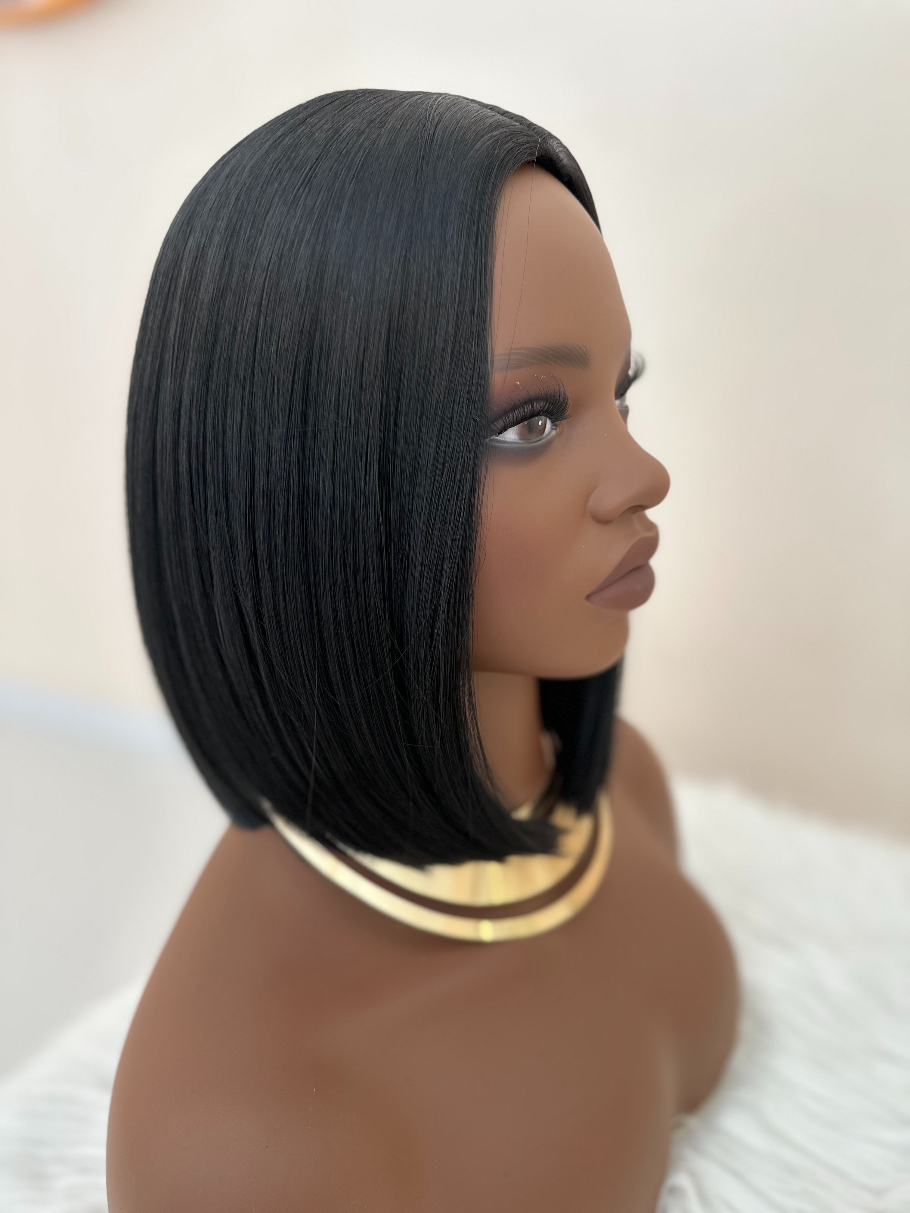 Synthetic Straight Bob Wigs - 12 Inch | 180% Density Natural Look(1B Black, African American, Gift)