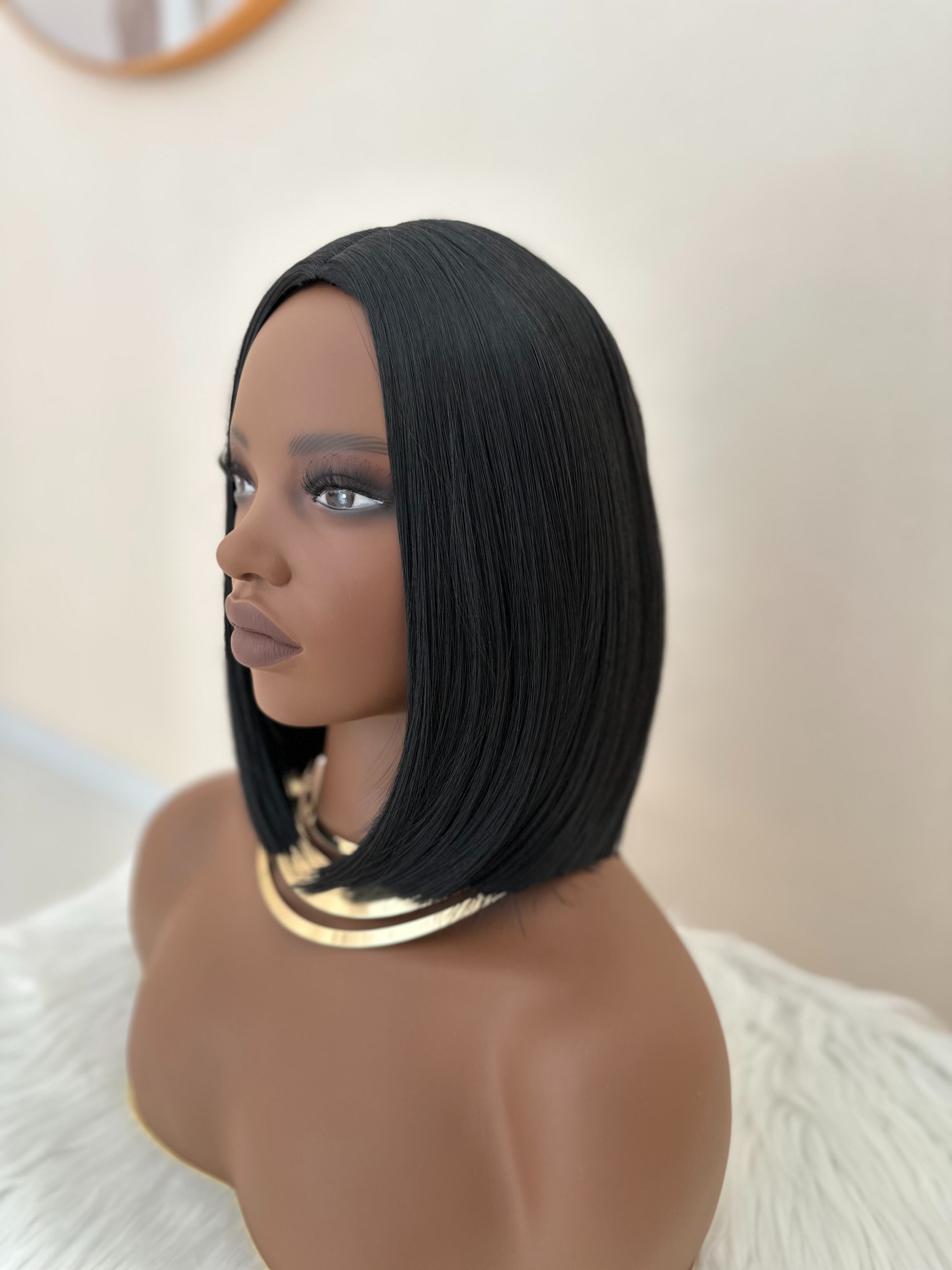 Synthetic Straight Bob Wigs - 12 Inch | 180% Density Natural Look(1B Black, African American, Gift)