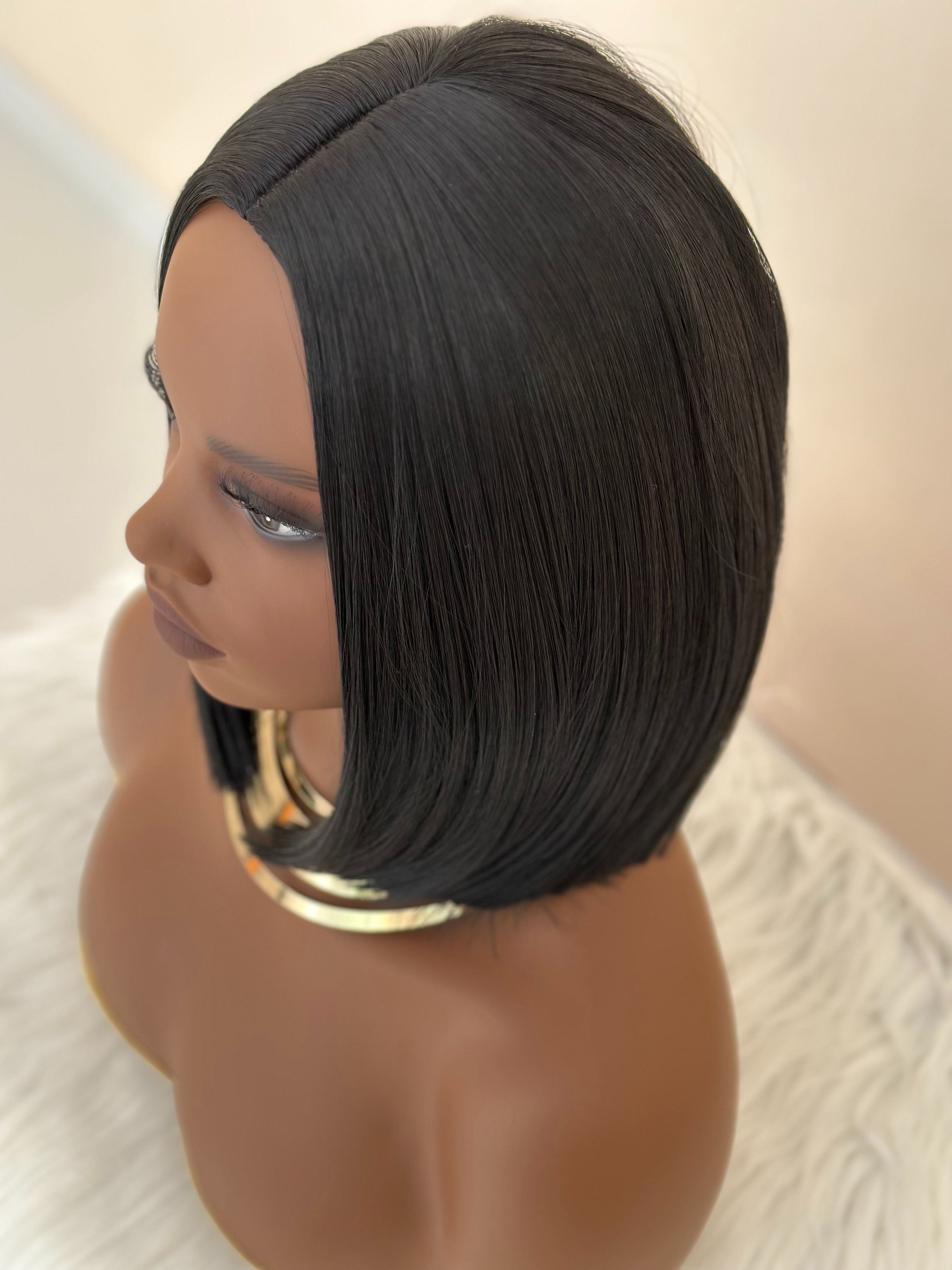 Synthetic Straight Bob Wigs - 12 Inch | 180% Density Natural Look(1B Black, African American, Gift)