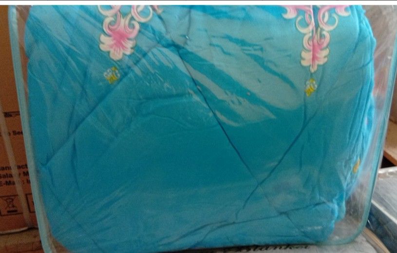 SUNBELT 4*6 2.4KG 4PCS / Set Duvet Set  1PC Duvet +1PC Sheet +2PCS Pillow Cases