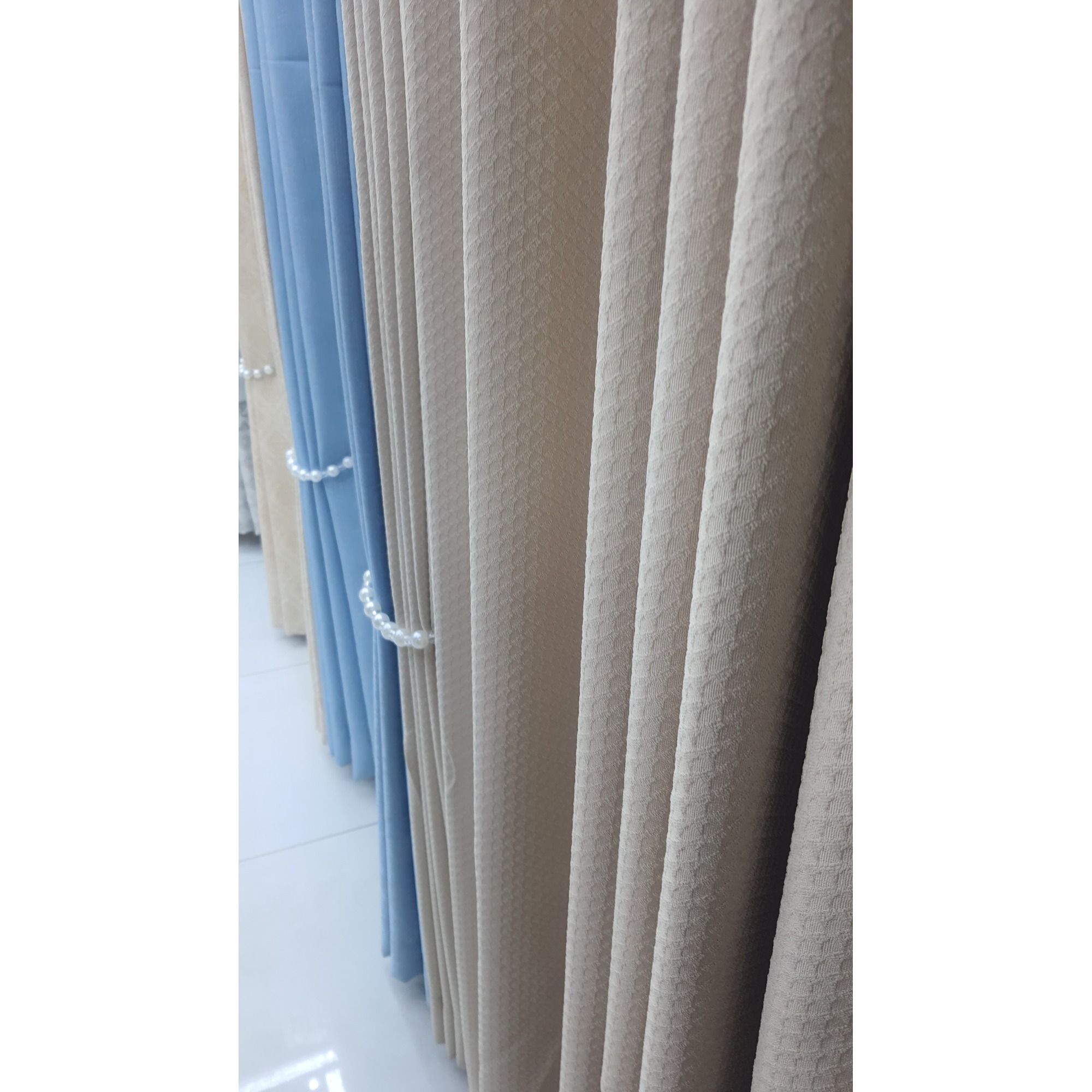 Super Heavy 2pcs curtain (cream with patterned design) for window and door with white sheer