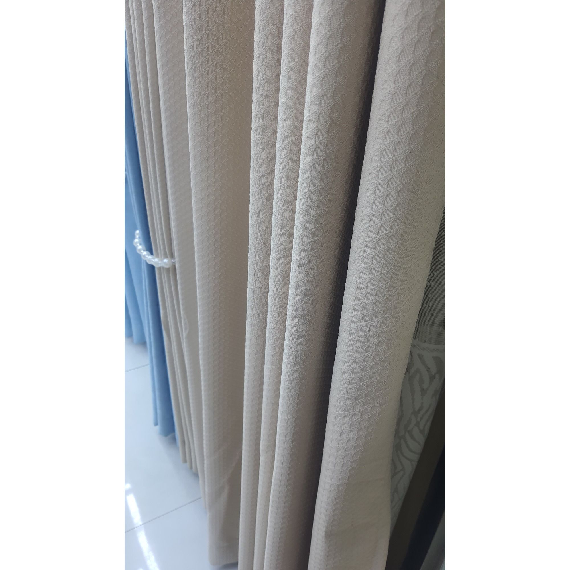 Super Heavy 2pcs curtain (cream with patterned design) for window and door with white sheer
