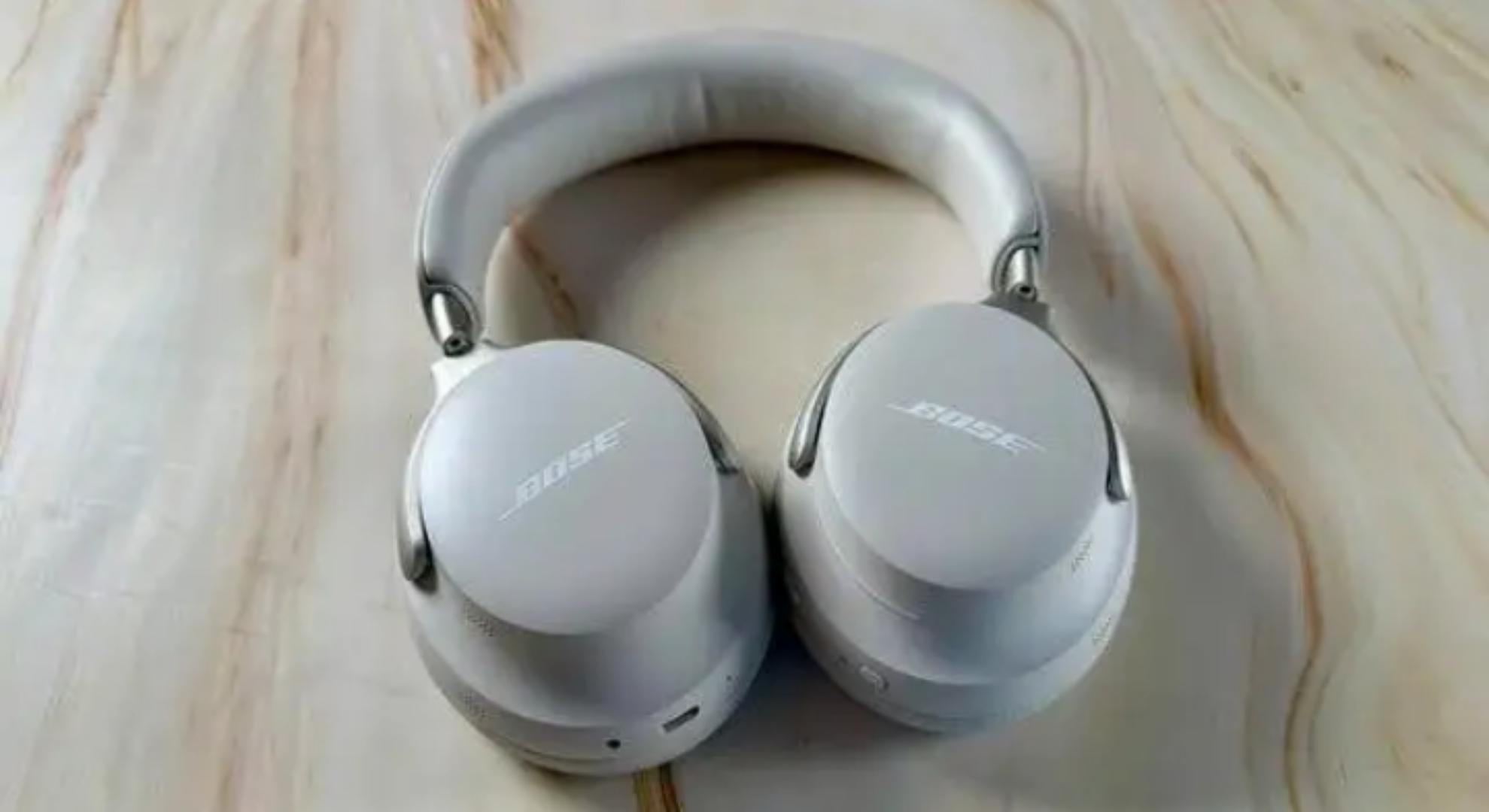 Bose Wireless Headphones -Noise Cancelling