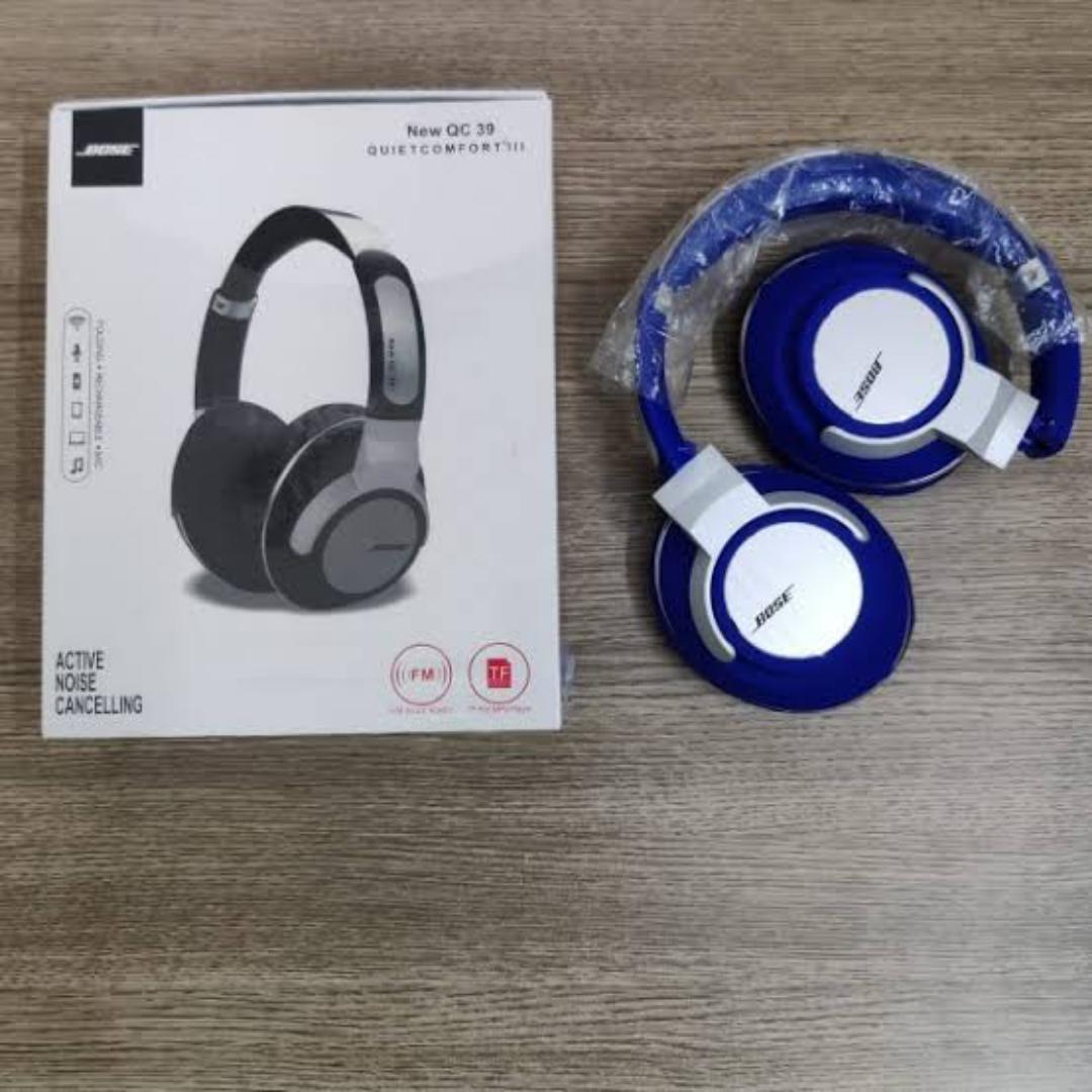 Bose QC39 Wireless Headphones-Noise Cancelling - Bluetooth Enabled , Premium voice cancelling technology, built in mic for calls ,