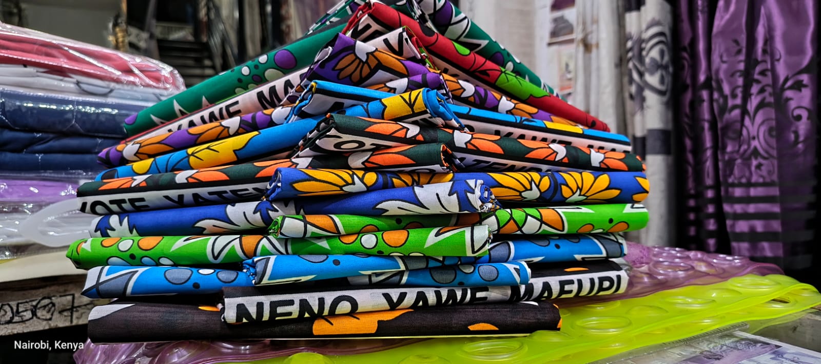 🔥🔥🔥
✨Swahili leso Elefant beautiful 
    📌in stock
Pair,Show yourself some love with our Most elegant perfect quality lesos. Made of  93%cotton fabric to absorb excess heat and moisture giving you