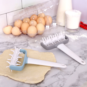 Pizza Needle Roller Dough Bread Pin Crust Cake Pie Cookies Cutter Puncher Hole