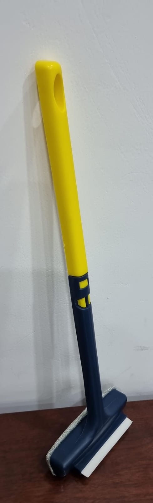 *NEW ARRIVAL* 🎊🎊🎊

*2in1 clean and dry extendable window cleaner available in 2 colours durable made of the best quality serves purpose effectively