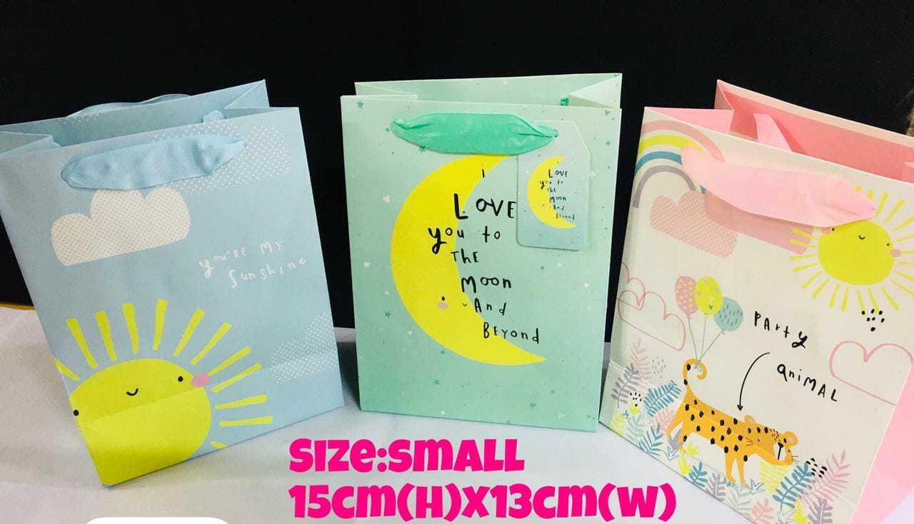 Gift Bag Elegant Kraft Paper Bag With Handles Best gift for your family and friends. Suitable to use in birthday, holidays , party or other occasions