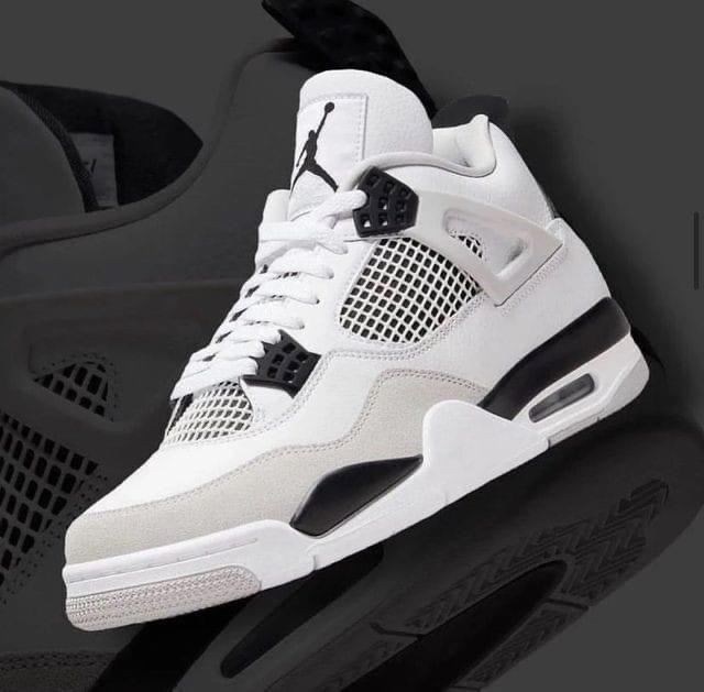 Authentic Air Jordan 4 Black Cat Sneakers Original & Best Quality Men's Shoes