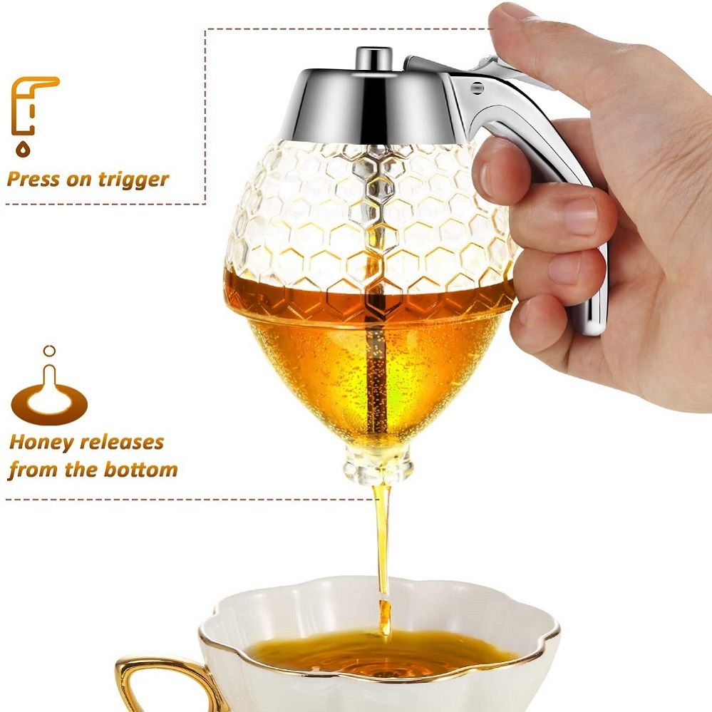 HONEY DISPENSER – NO DRIP GLASS WITH STAND – HONEY JAR – CLEAR GLASS HONEY CONTAINER WITH DIPPER – MAPLE SYRUP DISPENSER – HONEY POT WITH STAND – HONEY BOTTLE WITH FLIP TOP LID