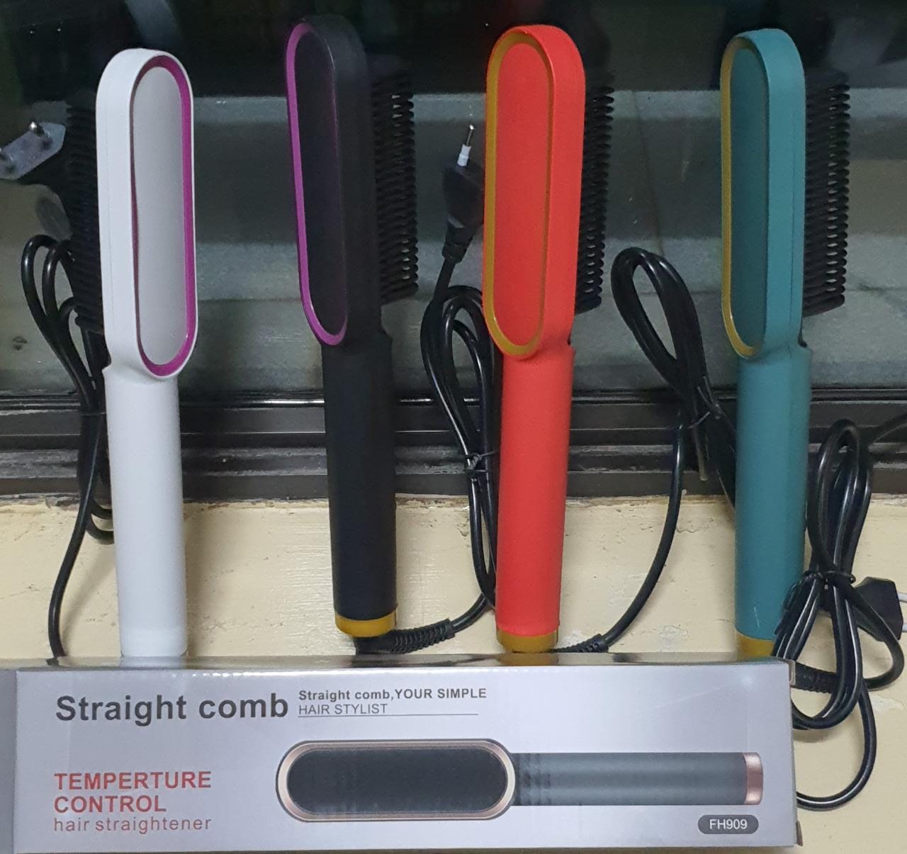 HAIR STRAIGHTENER BRUSH, IONIC HAIR STRAIGHTENING BRUSH FOR WOMEN, ANTI-SCALD CERAMIC HAIR STRAIGHTENER COMB FAST HEATING FOR HOME SALON, DUAL VOLTAGE.