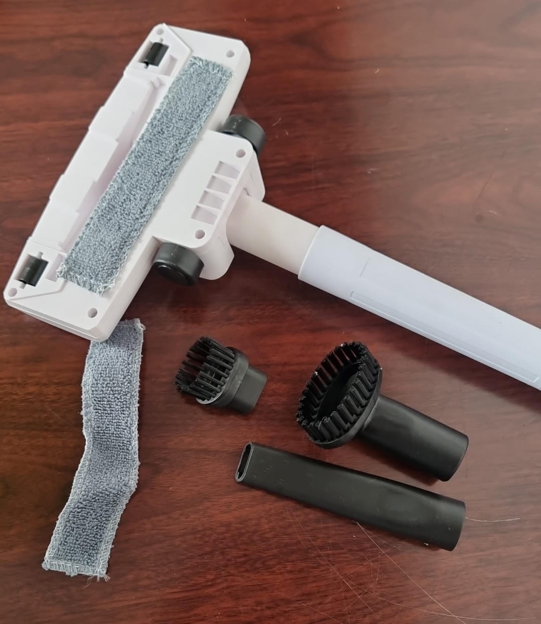 CORDLESS VACUUM CLEANER, STICK VAC WITH TANGLE-RESISTANT DESIGN,  POWERFUL SUCTION, RECHARGEABLE, LIGHTWEIGHT, AND VERSATILE FOR CARPET, HARD FLOOR, PET HAIR.