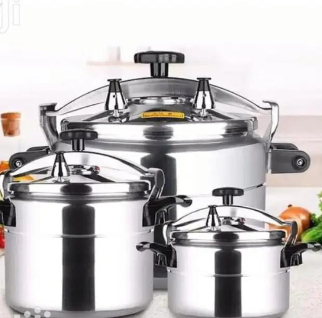 ALUMINUM PRESURE COOKER WITH SAFETY VALVES FOR RISK-FREE OPENING  RELEASE VALVE ALUMINUM CANNING POT COOKER POT STOVE TOP INSTANT FAST COOKING POT COMPATIBLE WITH GAS, ELECTRIC AND CERAMIC STOVE, PRES