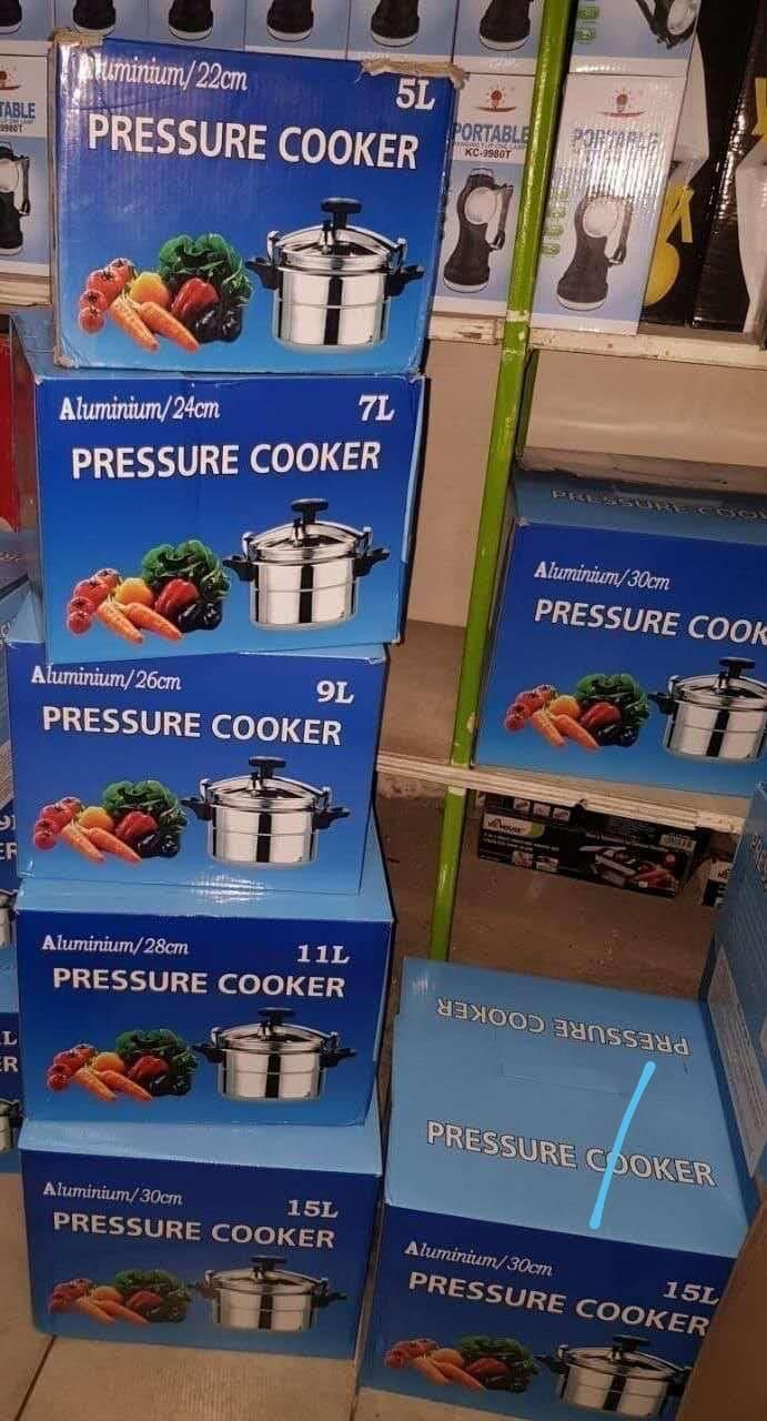 ALUMINUM PRESURE COOKER WITH SAFETY VALVES FOR RISK-FREE OPENING  RELEASE VALVE ALUMINUM CANNING POT COOKER POT STOVE TOP INSTANT FAST COOKING POT COMPATIBLE WITH GAS, ELECTRIC AND CERAMIC STOVE, PRES