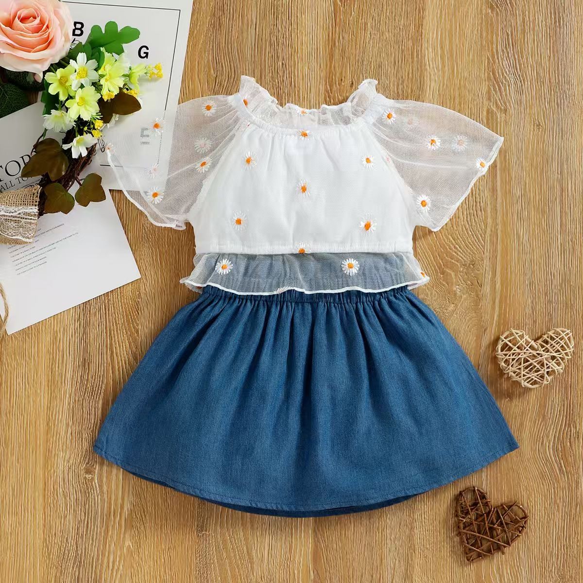 Girls' suit baby small chrysanthemum short-sleeved top denim short skirt two-piece summer dress new fashion princess
