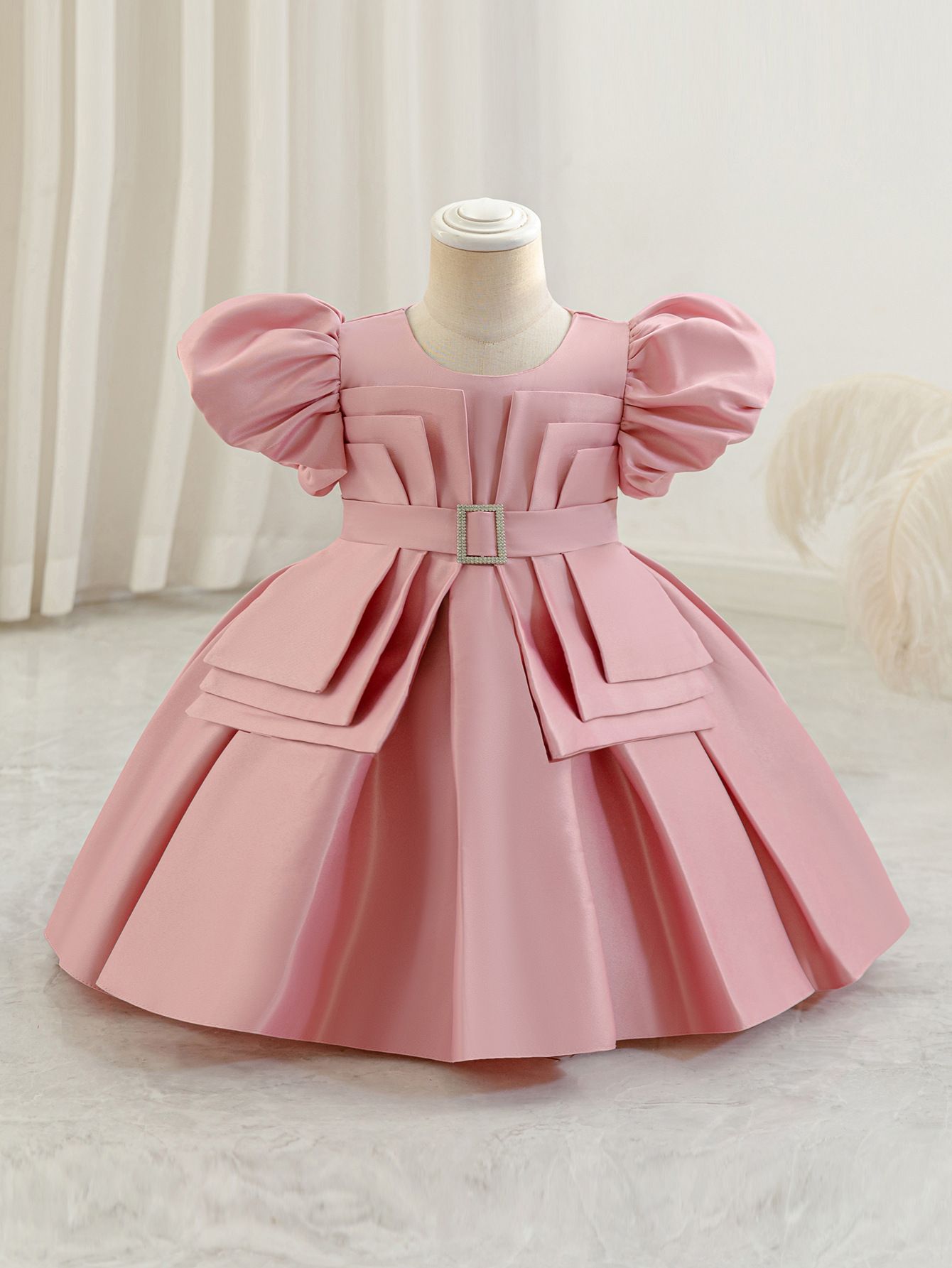 Cute and stylish new children's birthday party princess dress  Baby dress girls' short sleeved dress dress can be wholesale