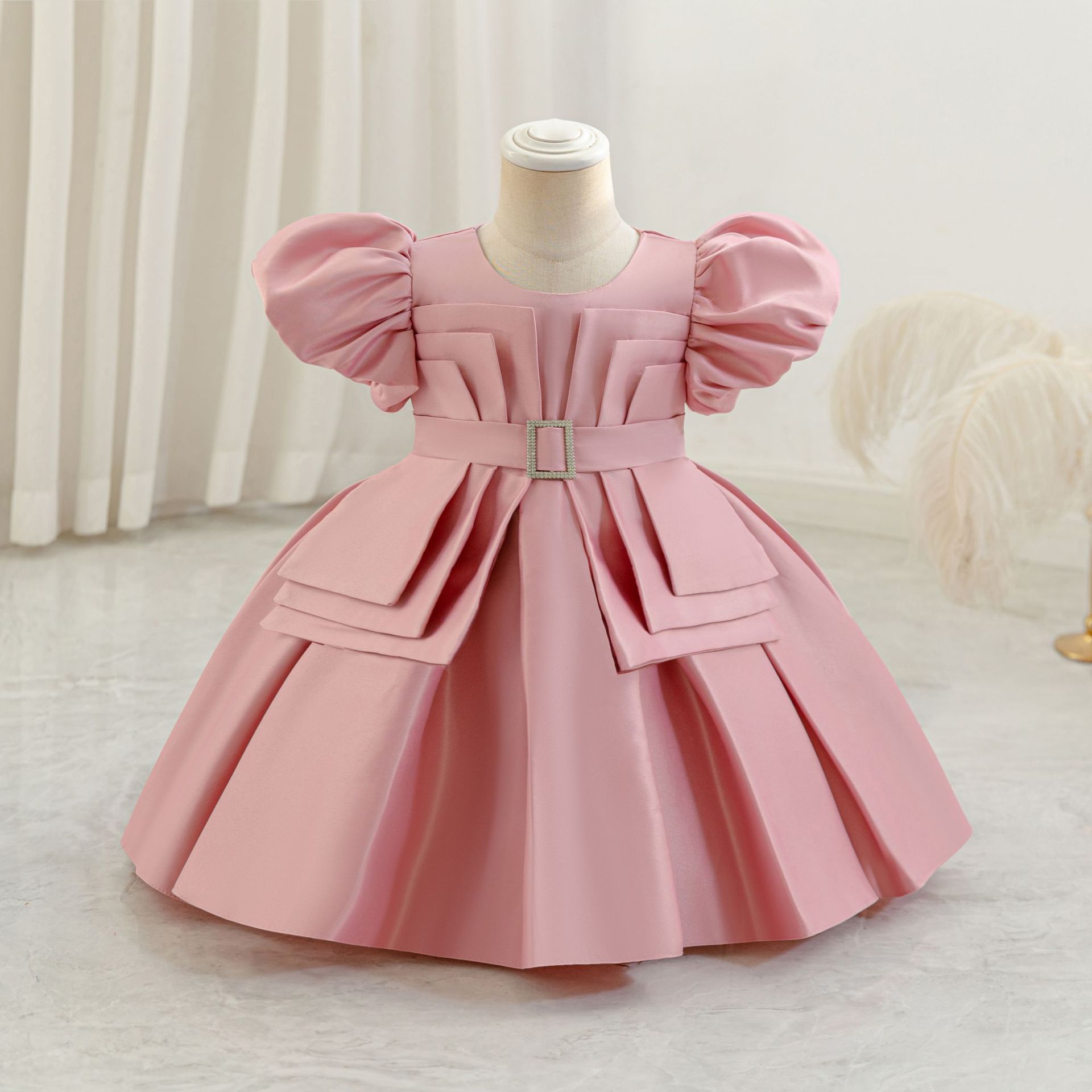 Cute and stylish new children's birthday party princess dress  Baby dress girls' short sleeved dress dress can be wholesale
