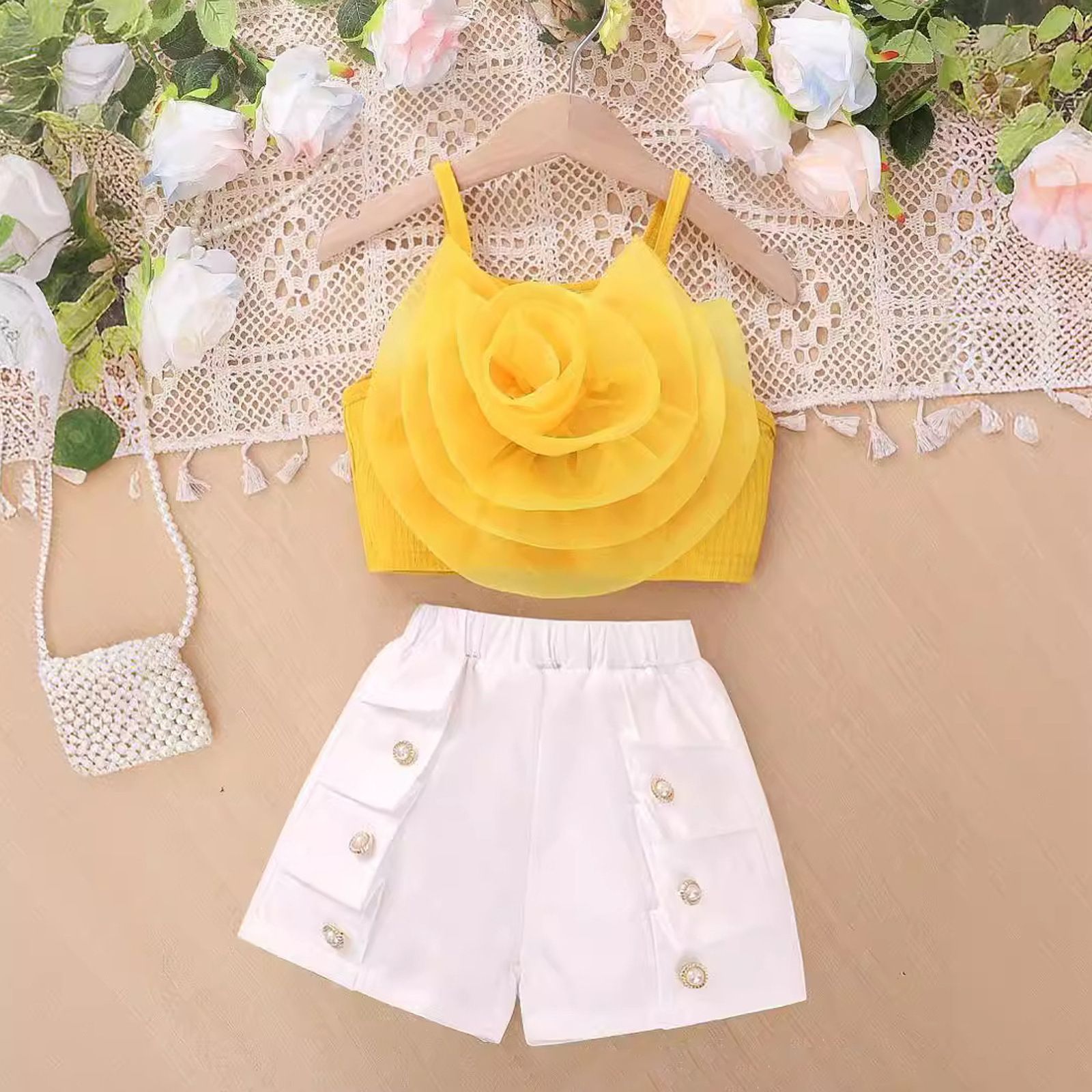 European and American girls' clothing set summer set fashion suspender 3D three-dimensional flower top shorts