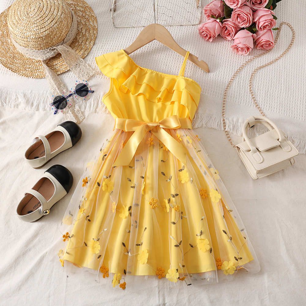 Girl's beautiful dress fashionable lotus leaf sloping shoulder suspender craft yarn dress cute dress for baby girls
