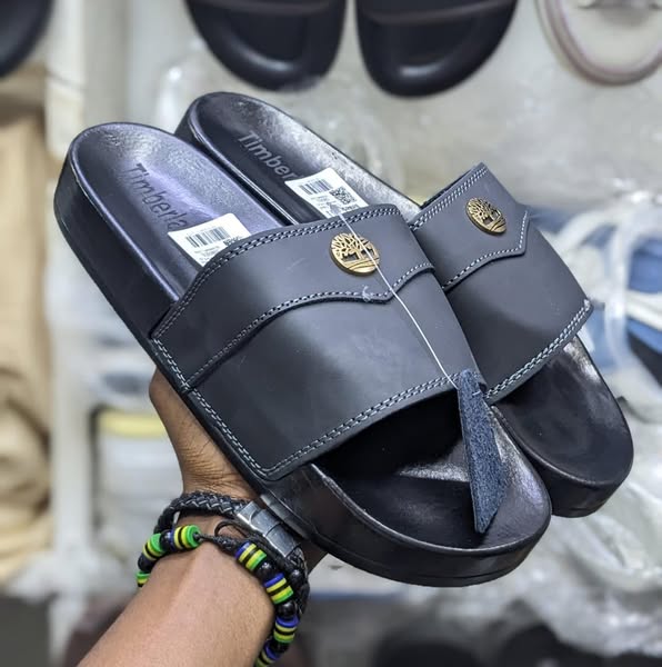 Timberland Quality men's Sandals Summer Slides Rubber Sole New Sandals and Slippers Men's Sandals Adult Beach Open Shoes Non-slip Open-toe Sandals Quality Sandals Men's Summer Slides Rubber Sole.