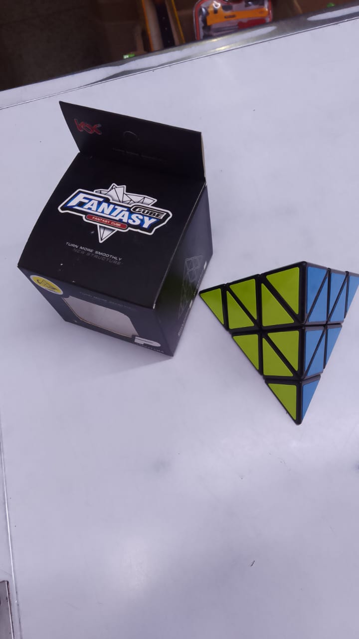 Fantasy CUBE Pyraminx Speed Cube – 3-Sided Triangle Puzzle, Smooth Turning, Adjustable Tightness, Anti-Pop Design, Brain Teaser for Kids & Adults