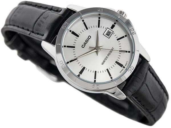 Casio Men's Leather Watch V004L 7A