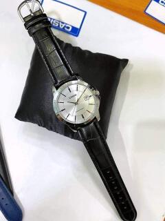 Casio Men's Watch MTP-VD01B-1B 50-meter Water Resist