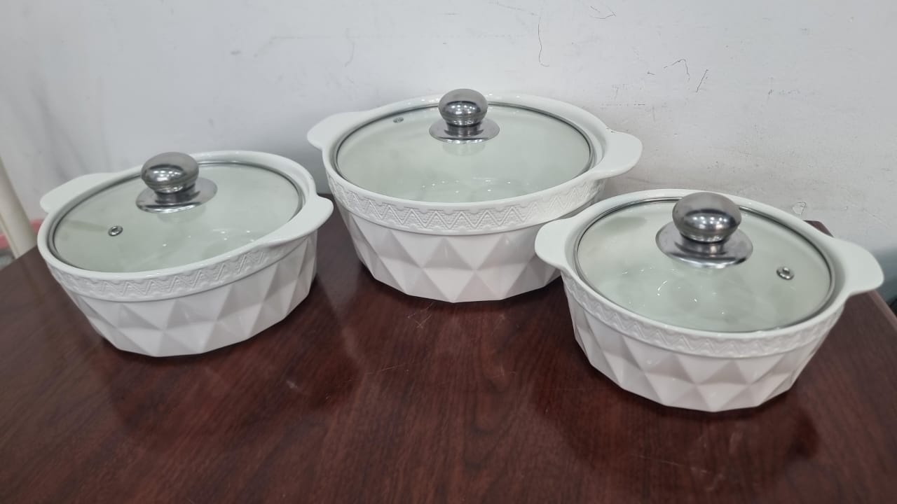 🥀✨New and unique patterns alert💫🎯High quality 3in1 ceramic serving dish.are made of premium LEAD-FREE and chip-resistant ceramic. They are durable for reheating and safe for microwave, dishwasher,
