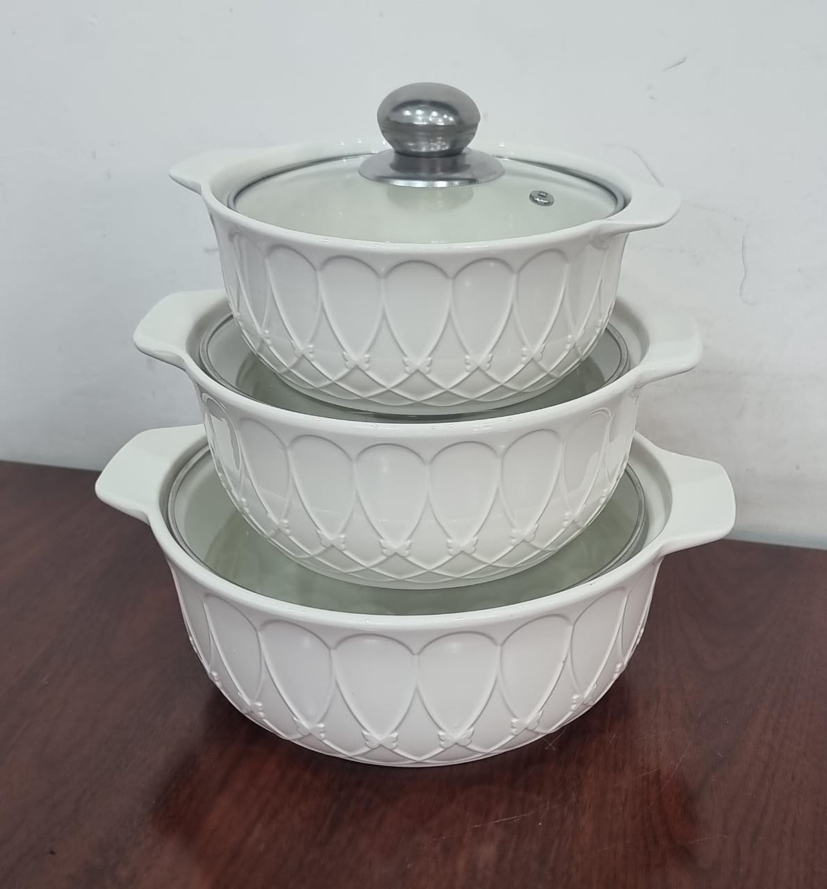 🥀✨New and unique patterns alert💫🎯High quality 3in1 ceramic serving dish.are made of premium LEAD-FREE and chip-resistant ceramic. They are durable for reheating and safe for microwave, dishwasher,