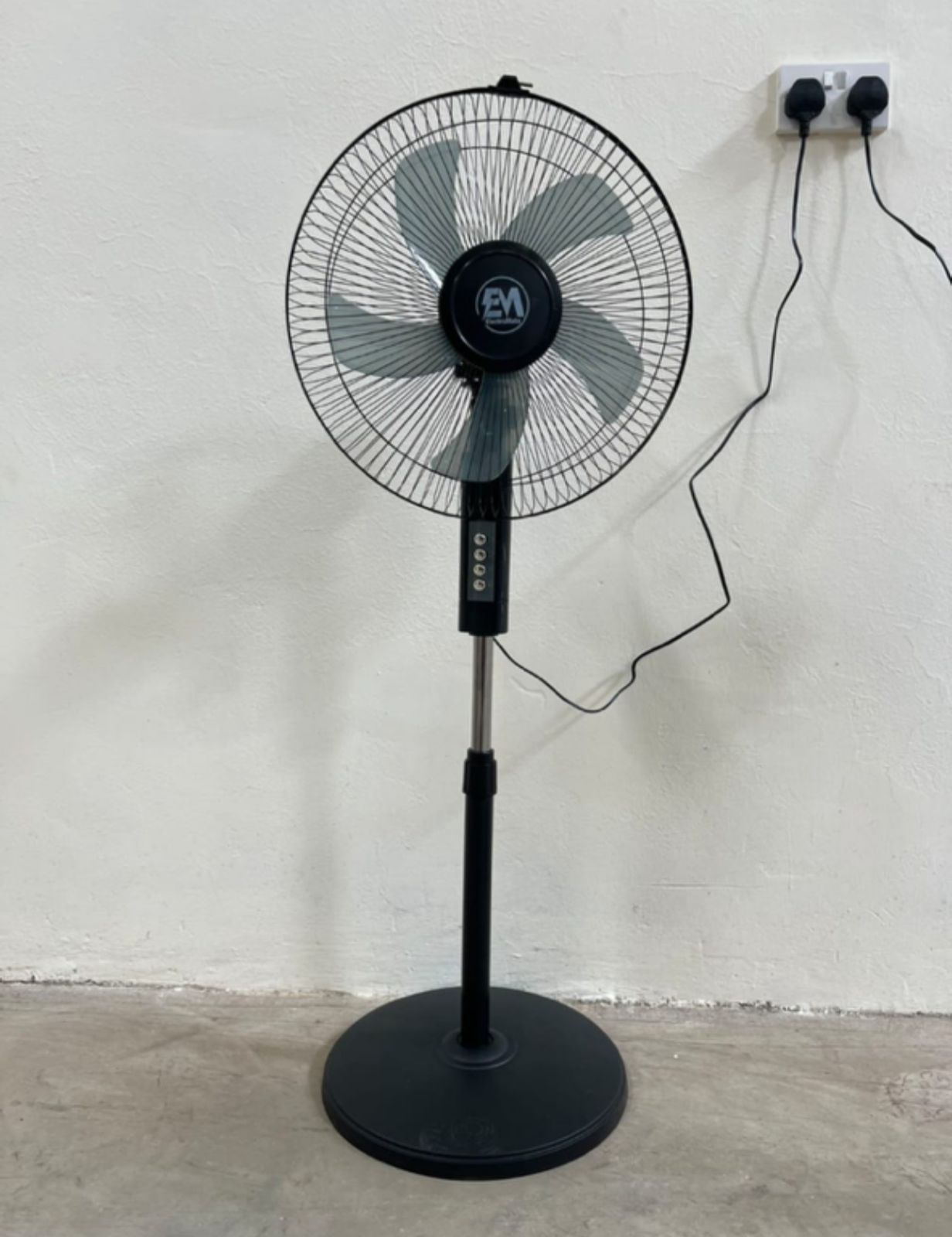 Electromate 18-Inch Standing Fan – Powerful Adjustable Cooling Fan, Adjustable height and tilt for customized cooling, Multiple speed settings for personalized comfort,Stable and sturdy base for safe.