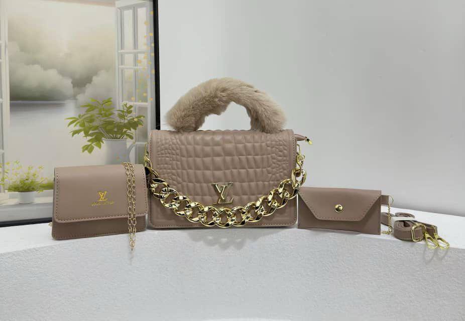 LV HAND BAG| 3‑in‑1 LV Handbag Set – Complete 3‑piece set: handbag, crossbody bag, and matching pouch, Get yours now and enjoy the ultimate fashion versatility!