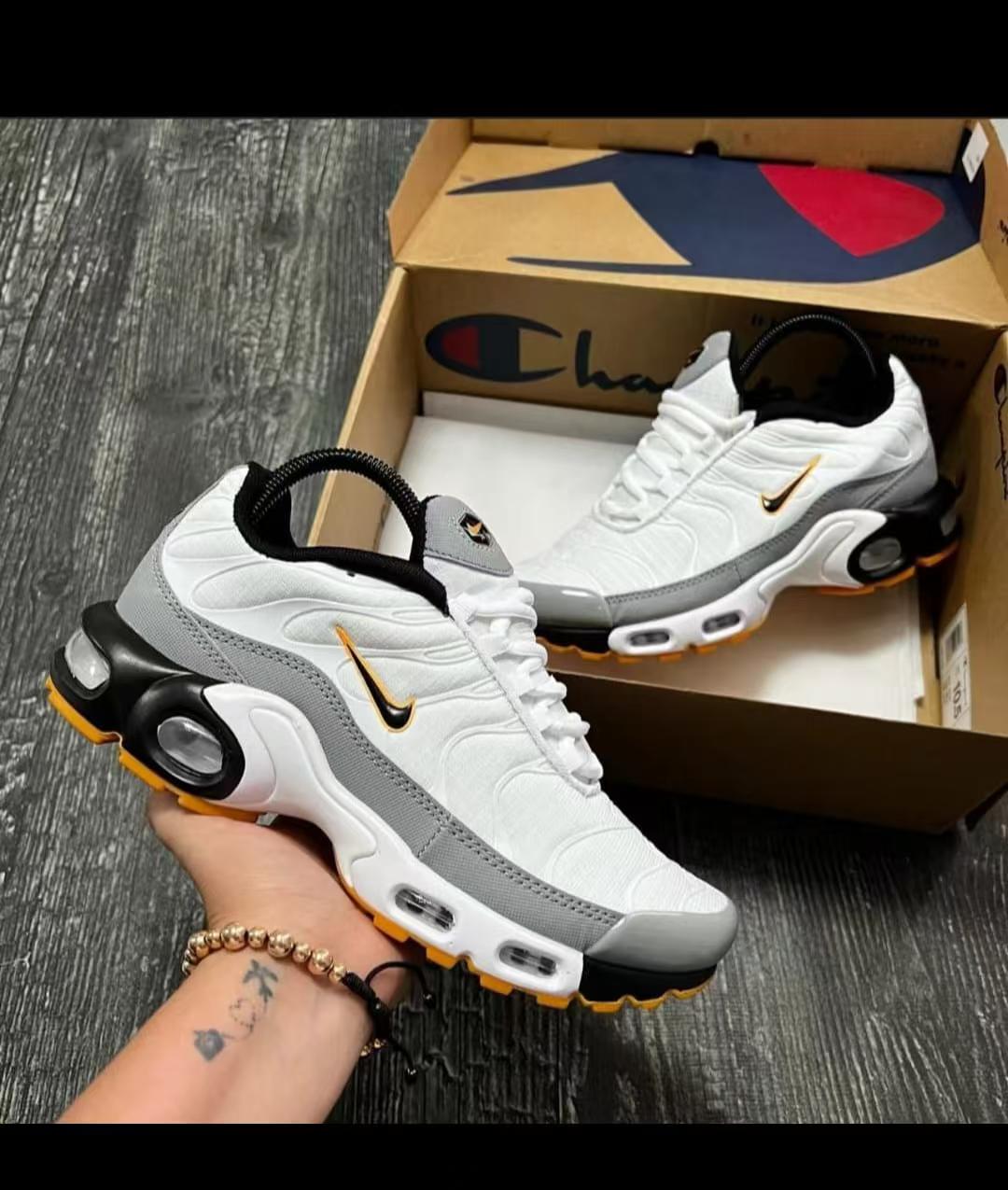 HIGH QUALITY New arrivall Air max TN Plus White