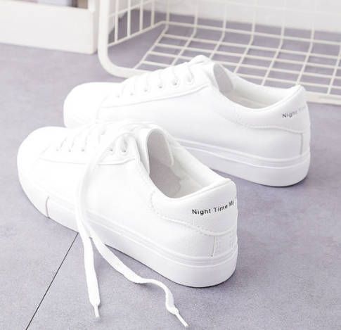 Women Sneaker walking shoes breathable Travel shoes ladies  sports shoes casual fashion running shoes girls soft-soled non-slip students sneakers Fast delivery within 1-5 days