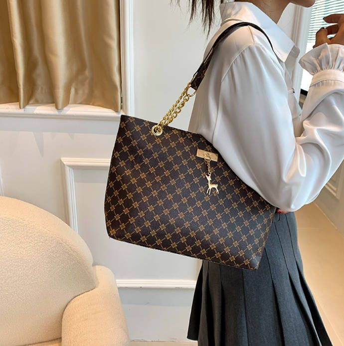 Tote Bag Women handbags Tote Bags Shoulder Handbag Fashion Style  Class Crossbody  Local fast delivery