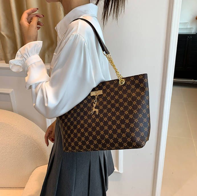 Tote Bag Women handbags Tote Bags Shoulder Handbag Fashion Style  Class Crossbody  Local fast delivery