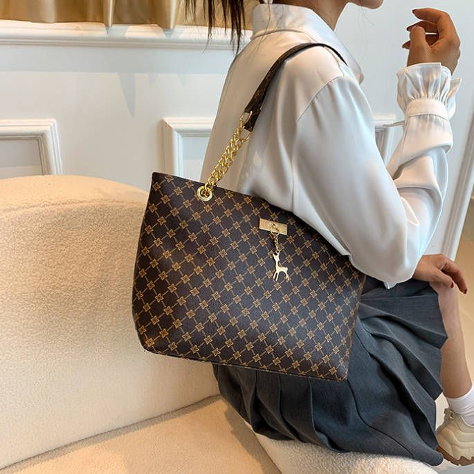 Tote Bag Women handbags Tote Bags Shoulder Handbag Fashion Style  Class Crossbody  Local fast delivery