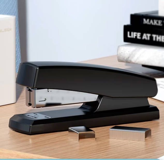 Stapler Office Supplies Comes with 5 Boxes of Staples Business Binding Machine Stationery Student Stapler Fast delivery within 1-5 days