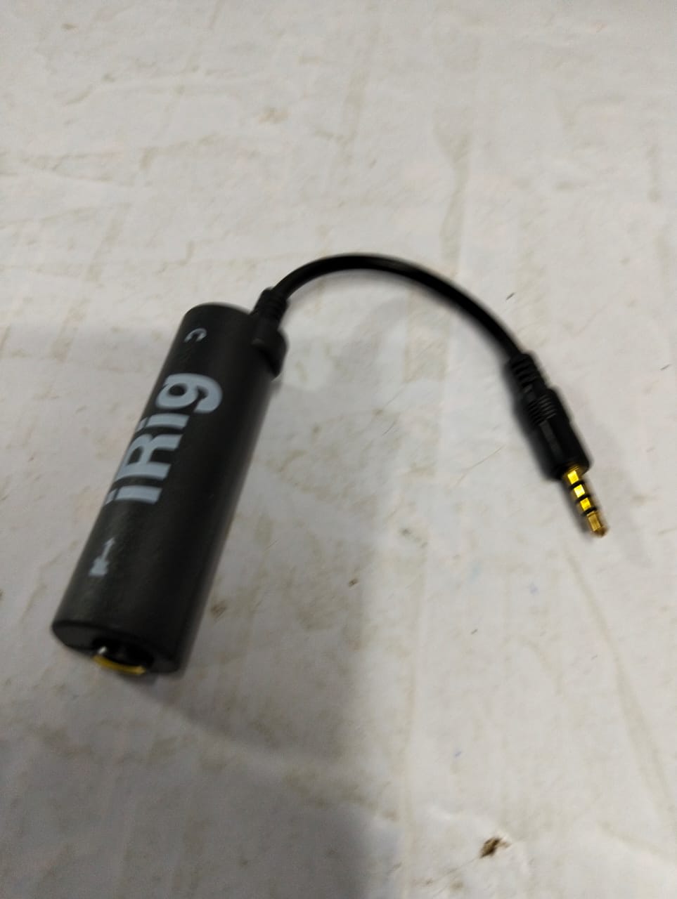 iRig Guitar Interface Converter for iOS Phones – Upgrade Your Guitar Setup with Cutting-Edge Effects and Recording Capabilities via an Innovative Phone Connector