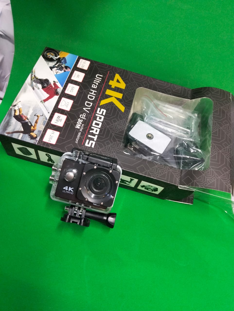 1080p Sports Wifi Camera 4K Digital Video Camera 30m Waterproof HD Camcorder 2.0' Screen