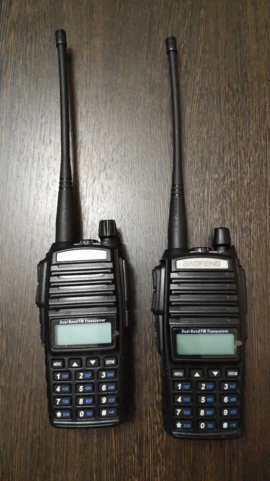 Double “BaoFeng UV82 High-Performance Handheld Walkie Talkie with Dual Display, Programmable Channels, and Enhanced Audio Clarity for Reliable Communication”