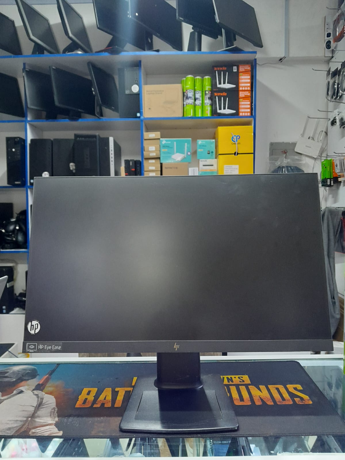 HP Refurbished 24" Edge to edge monitor with HDMI