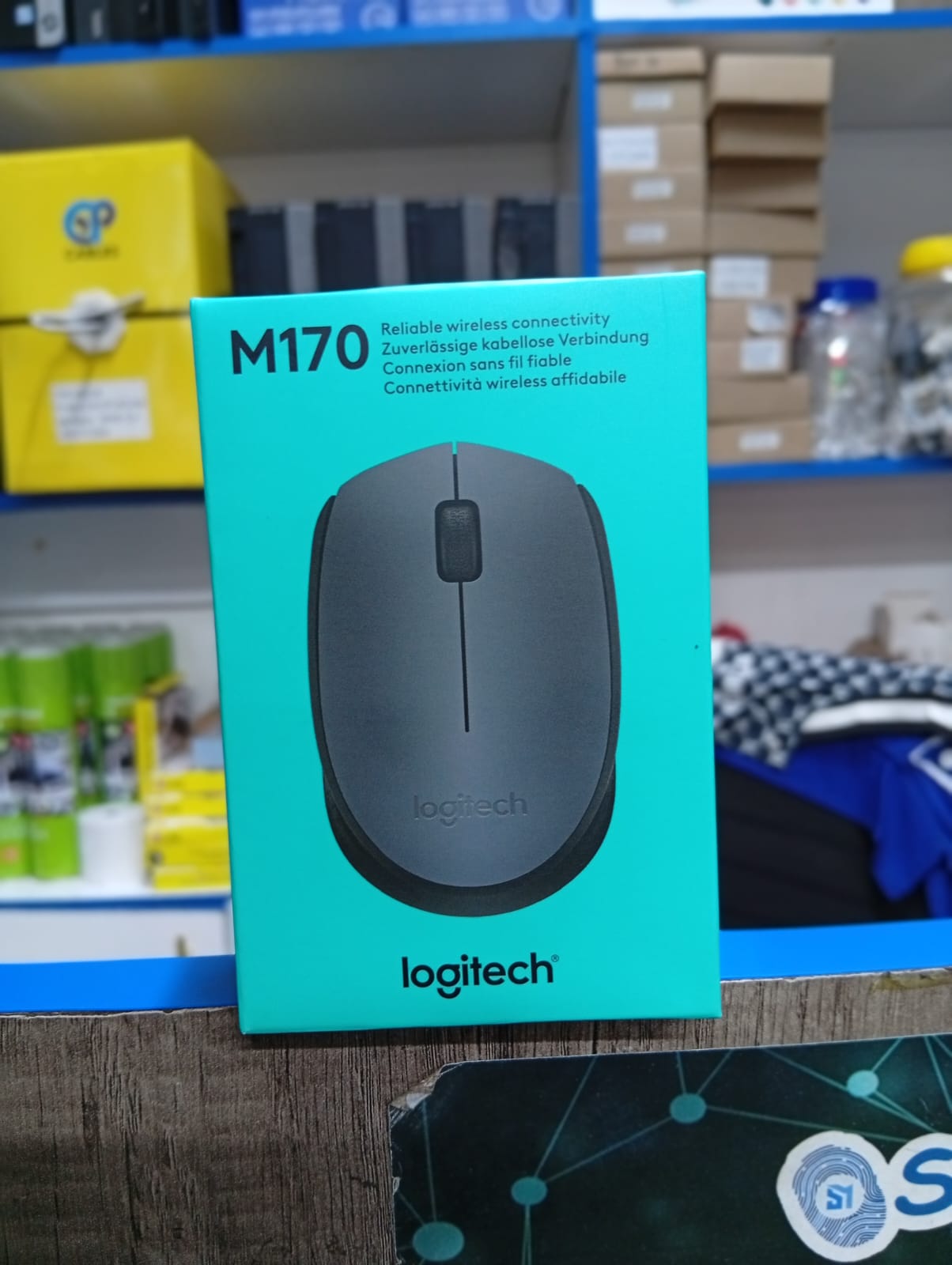 Logitech M170 Wireless Mouse-Reliable wireless connectivity