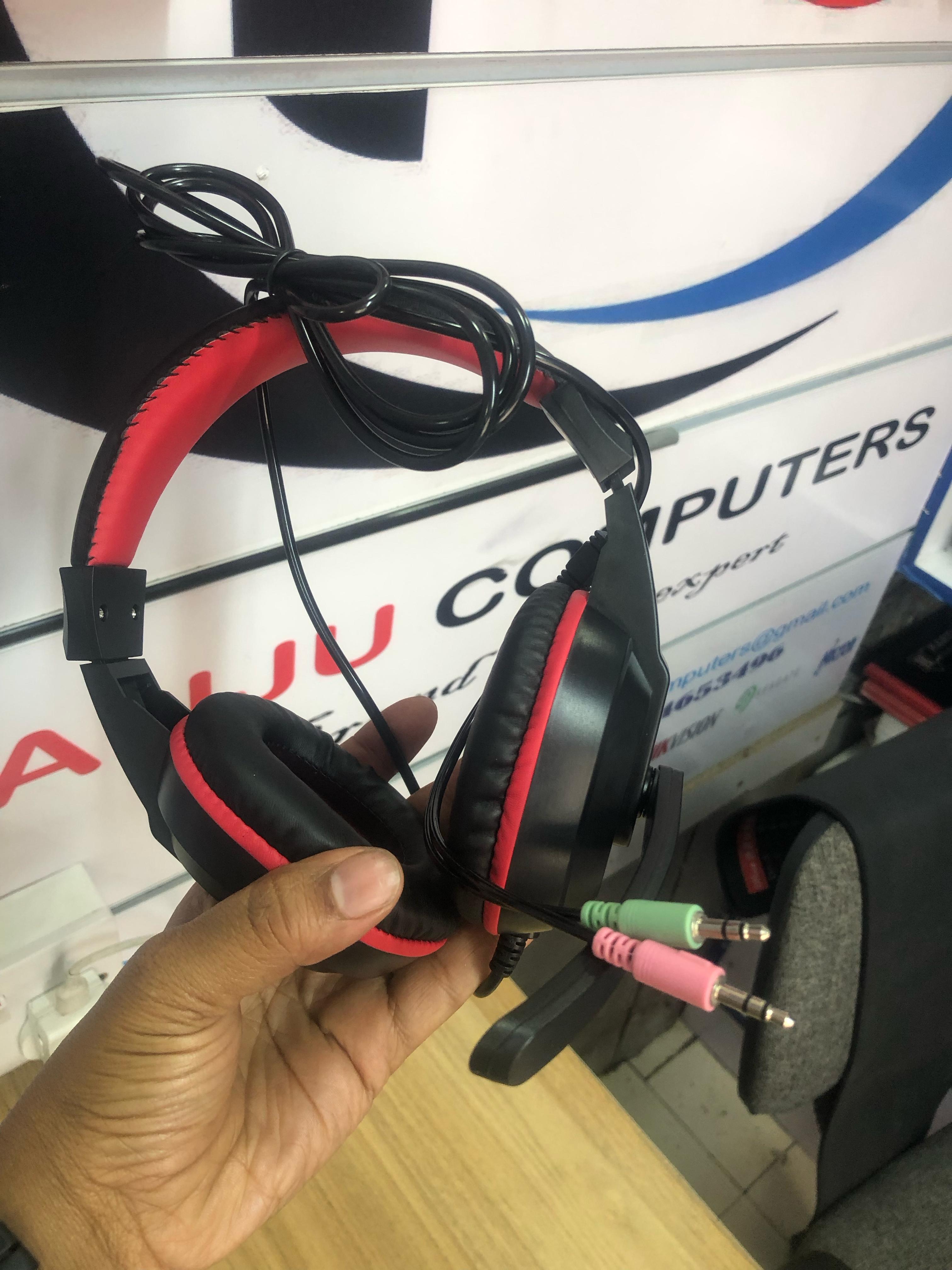 Computer Microphones 3.5MM Wire Luminous Gaming Headset Noise Cancelling Soft Earmuff  Headphones With Microphone For Smartphones PC Play Station 4 and computers