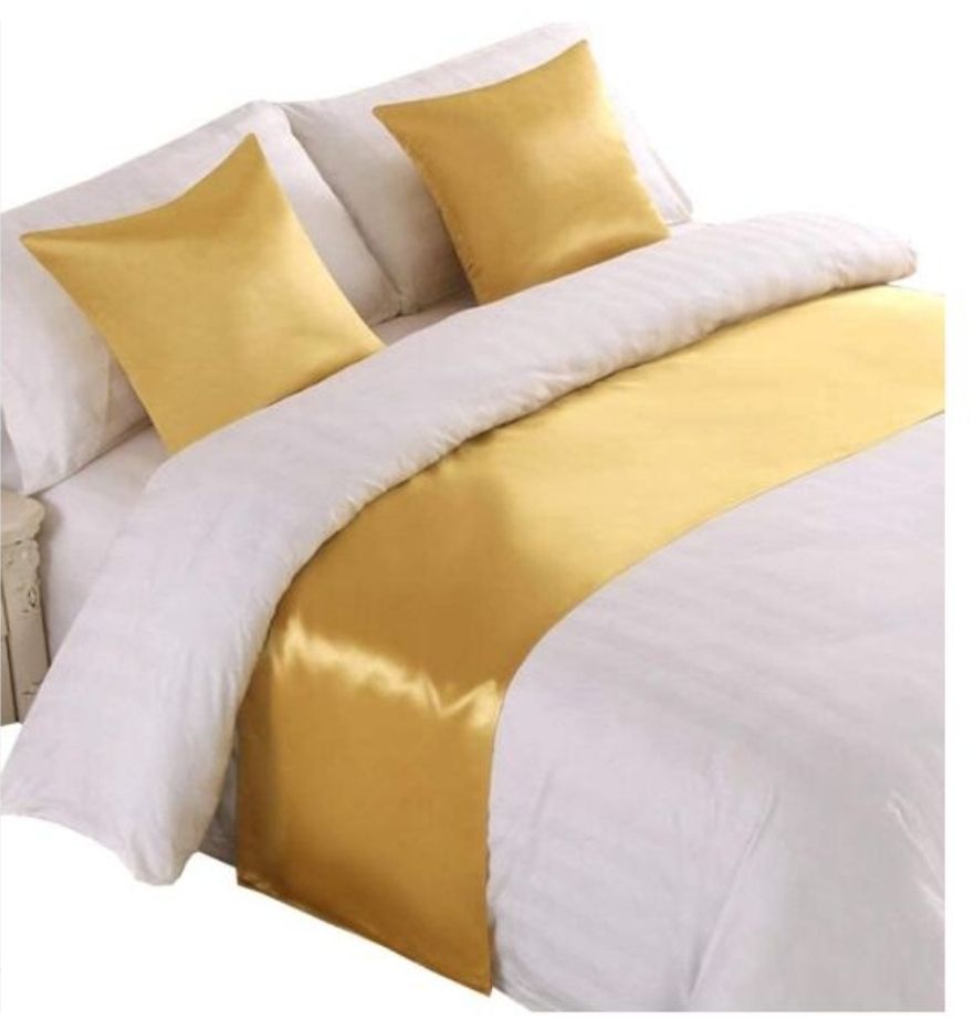 Satin Bed Runners With 2 Pieces Of Matching Cushion Covers-Size:King Size
