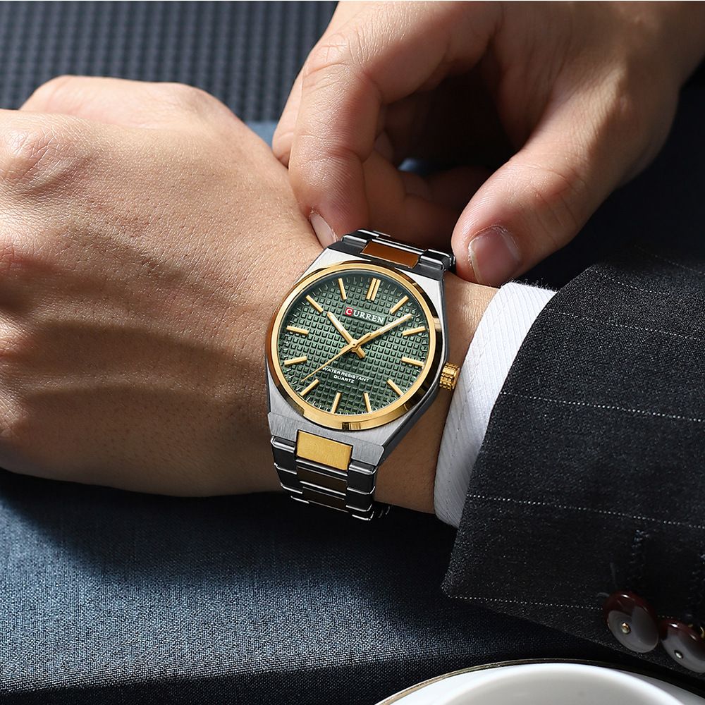 CLASSIC CURREN 2025 Men's Quartz Watch – Elegant and Simple Design Ideal for Fashionable and Sporty Gentlemen Large Dial Luminous Display Stainless Steel Strap Style and Functionality RE-DEFINED